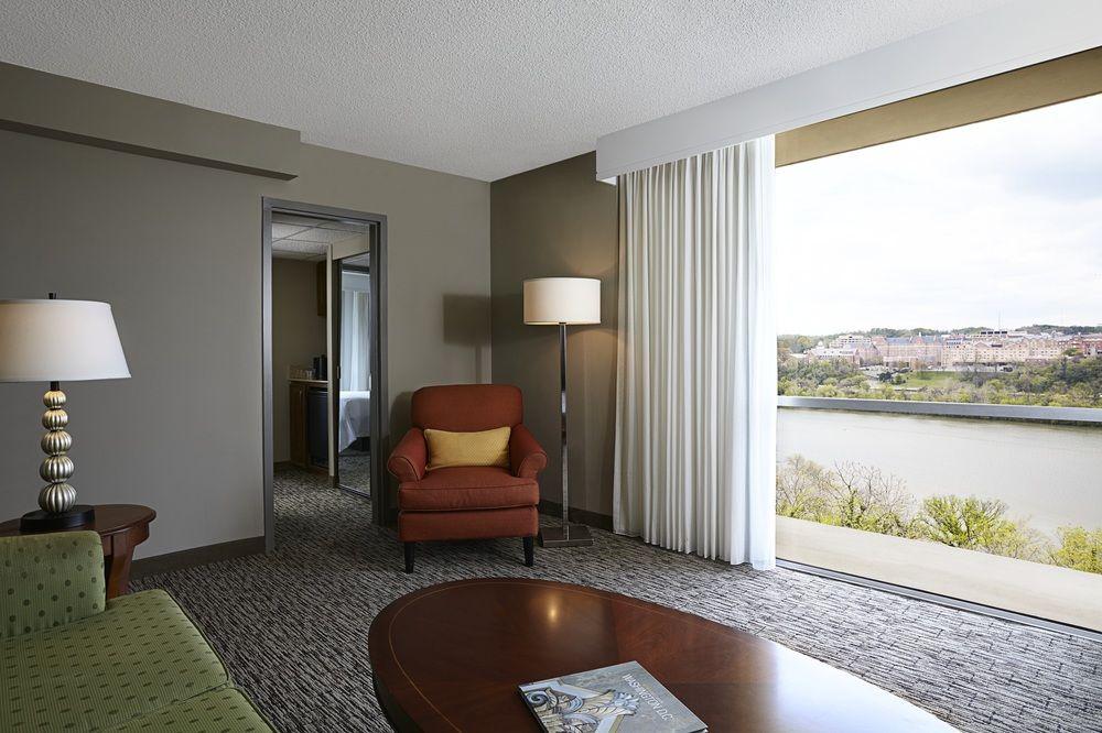 Key Bridge Marriott Hotel Arlington Exterior photo