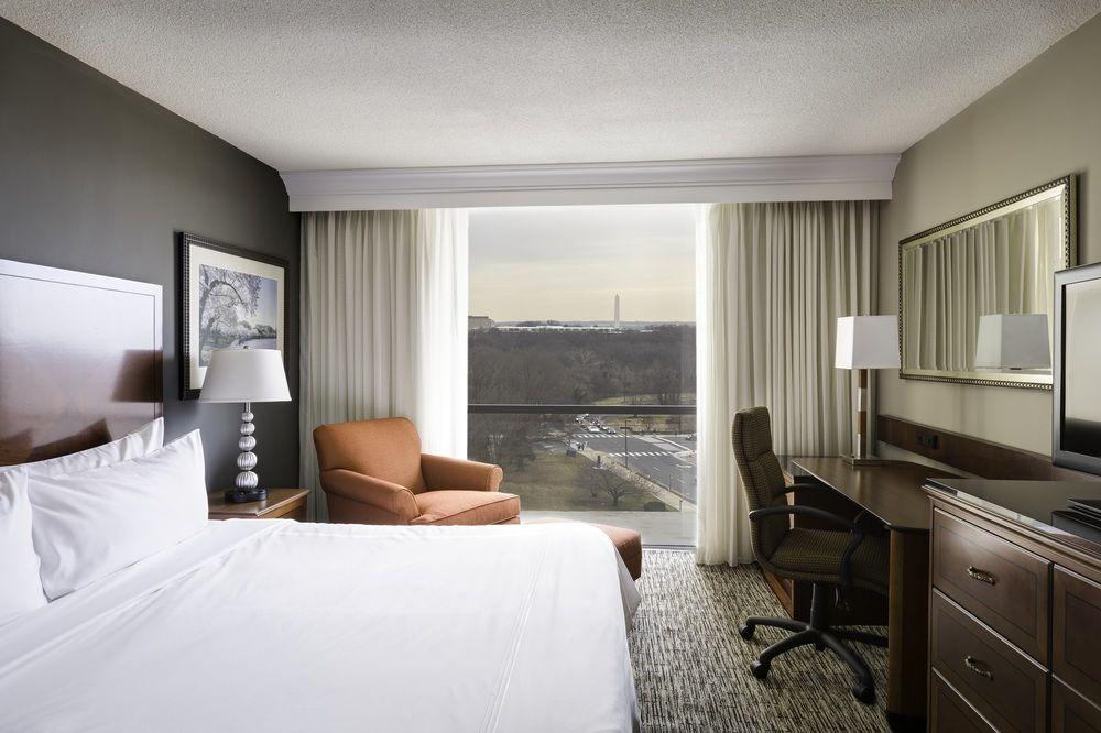 Key Bridge Marriott Hotel Arlington Exterior photo