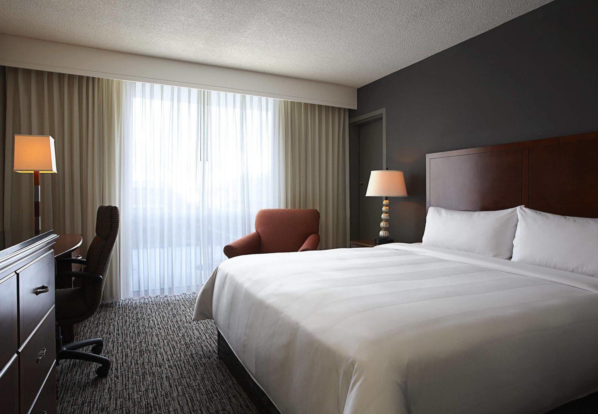Key Bridge Marriott Hotel Arlington Exterior photo